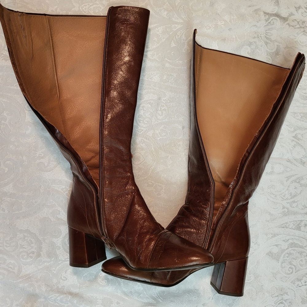 Women's Tall Brown Leather Heeled Boots - Picture 3 of 16